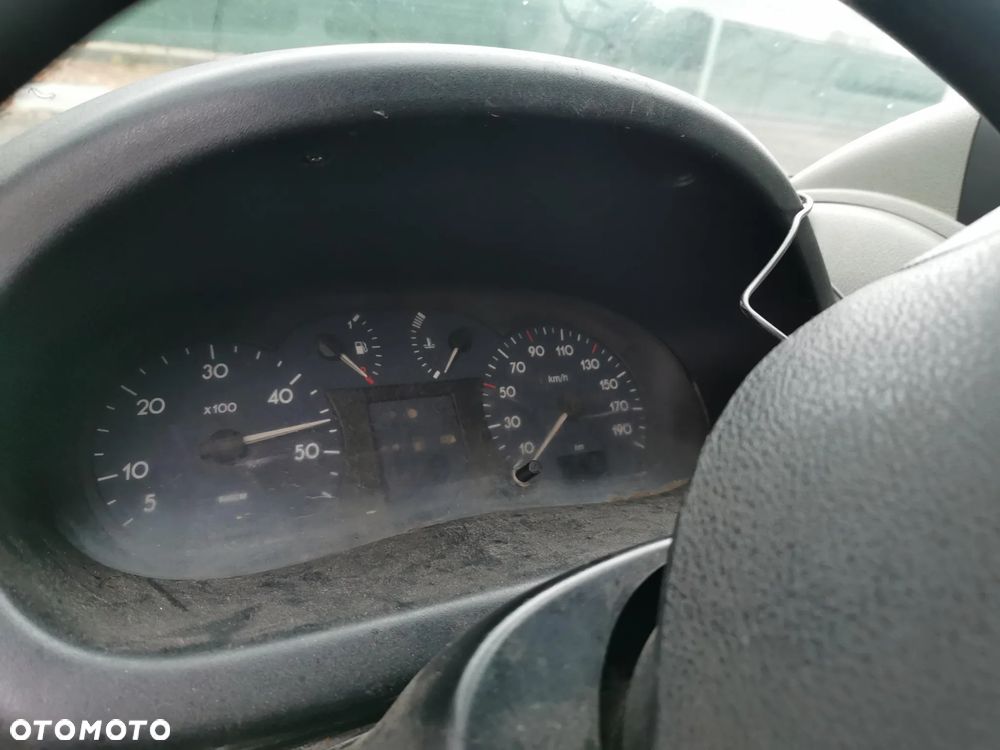 Renault Mascott 2,8 kat. B 3,5t bliźniak paka 5,7m Daily Master uszczelniony - 9