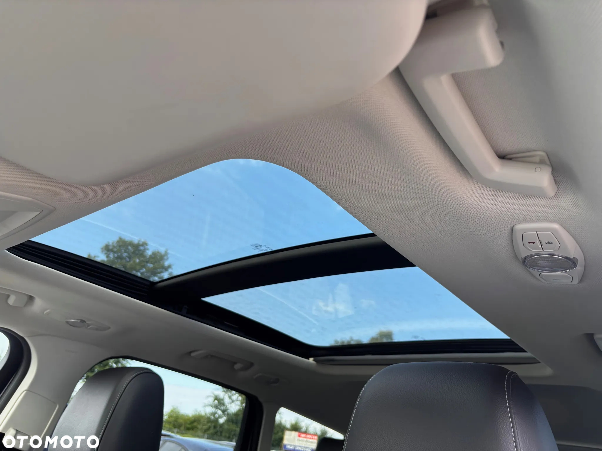 Ford Kuga 1.6 EcoBoost 2x4 Titanium - 9
