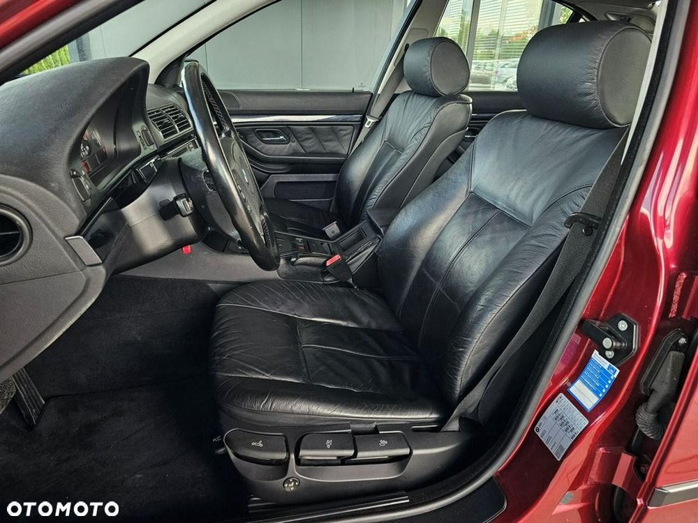 BMW Seria 5 - 24