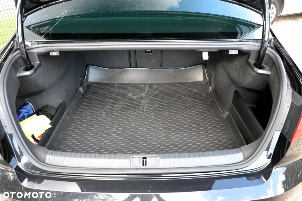 Volkswagen Passat - 40