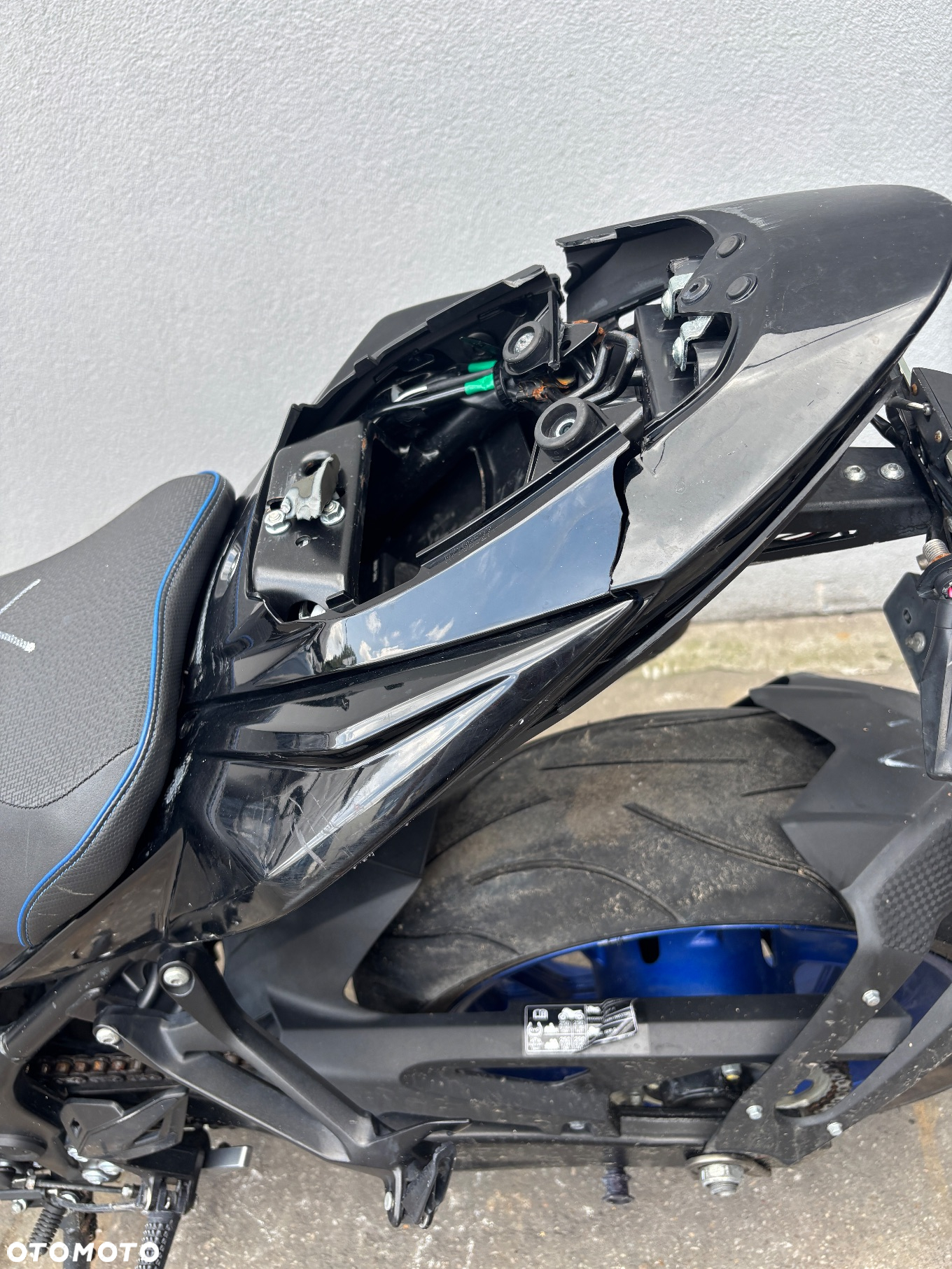 Suzuki GSX - 6
