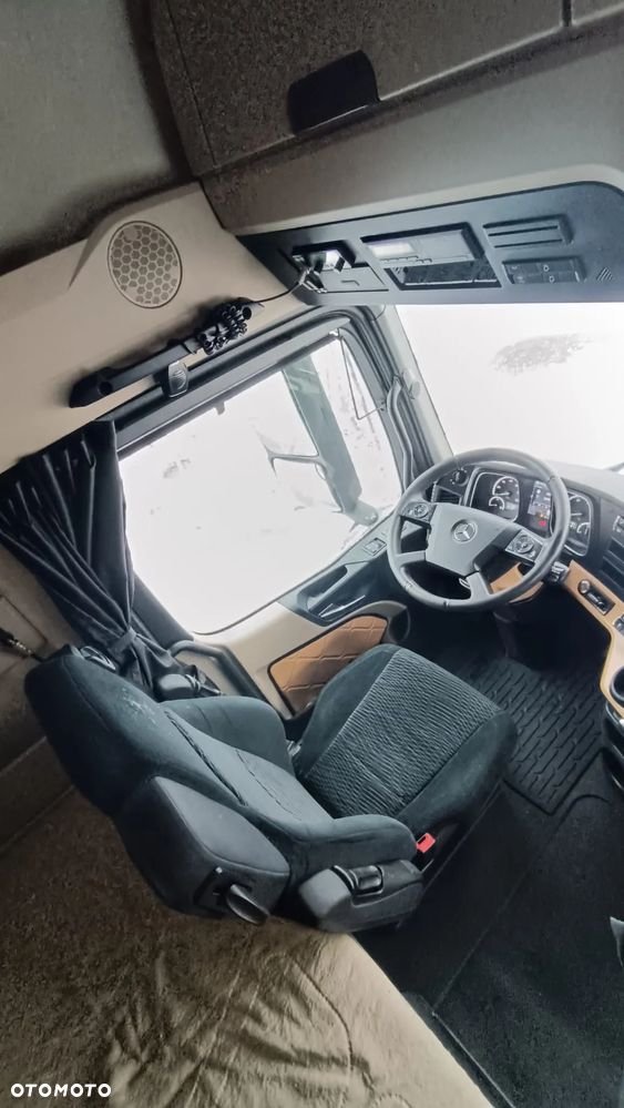 Mercedes-Benz Actros 1845 - 6