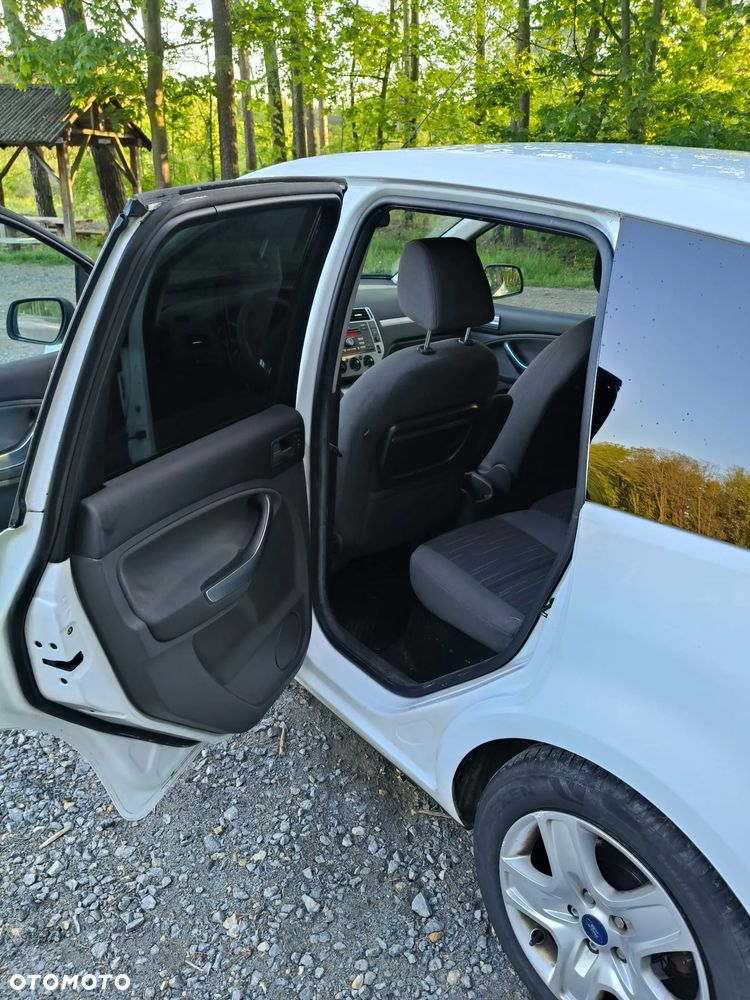 Ford C-MAX - 11