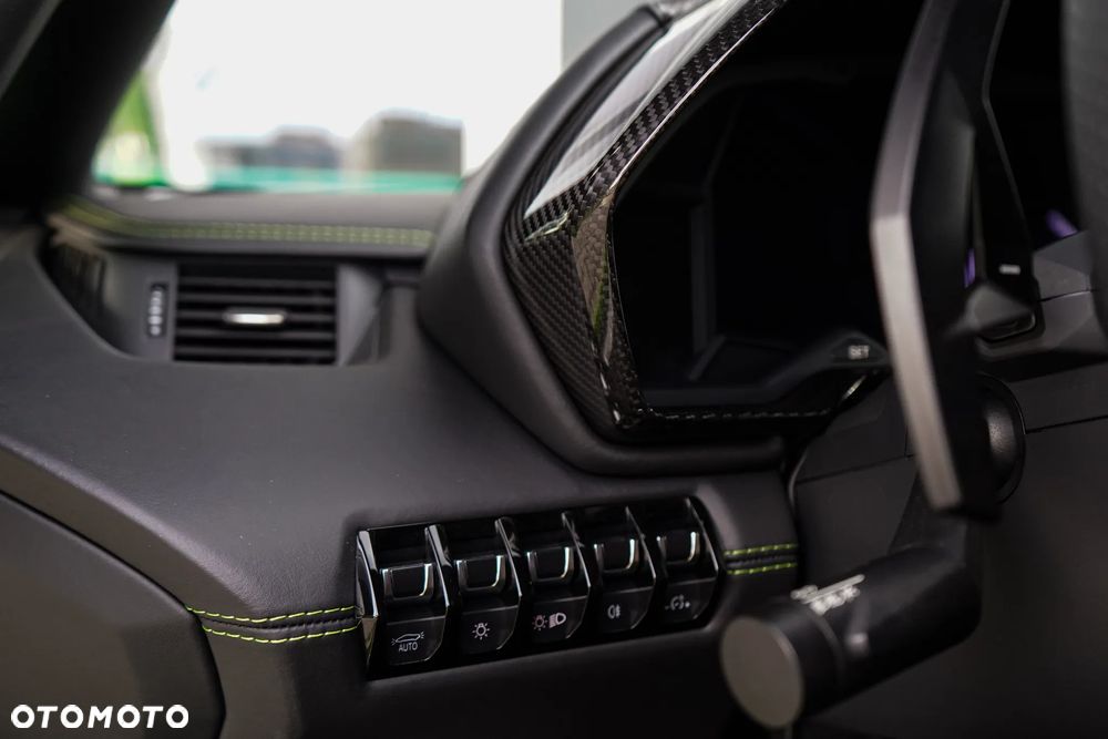 Lamborghini Aventador S - 16