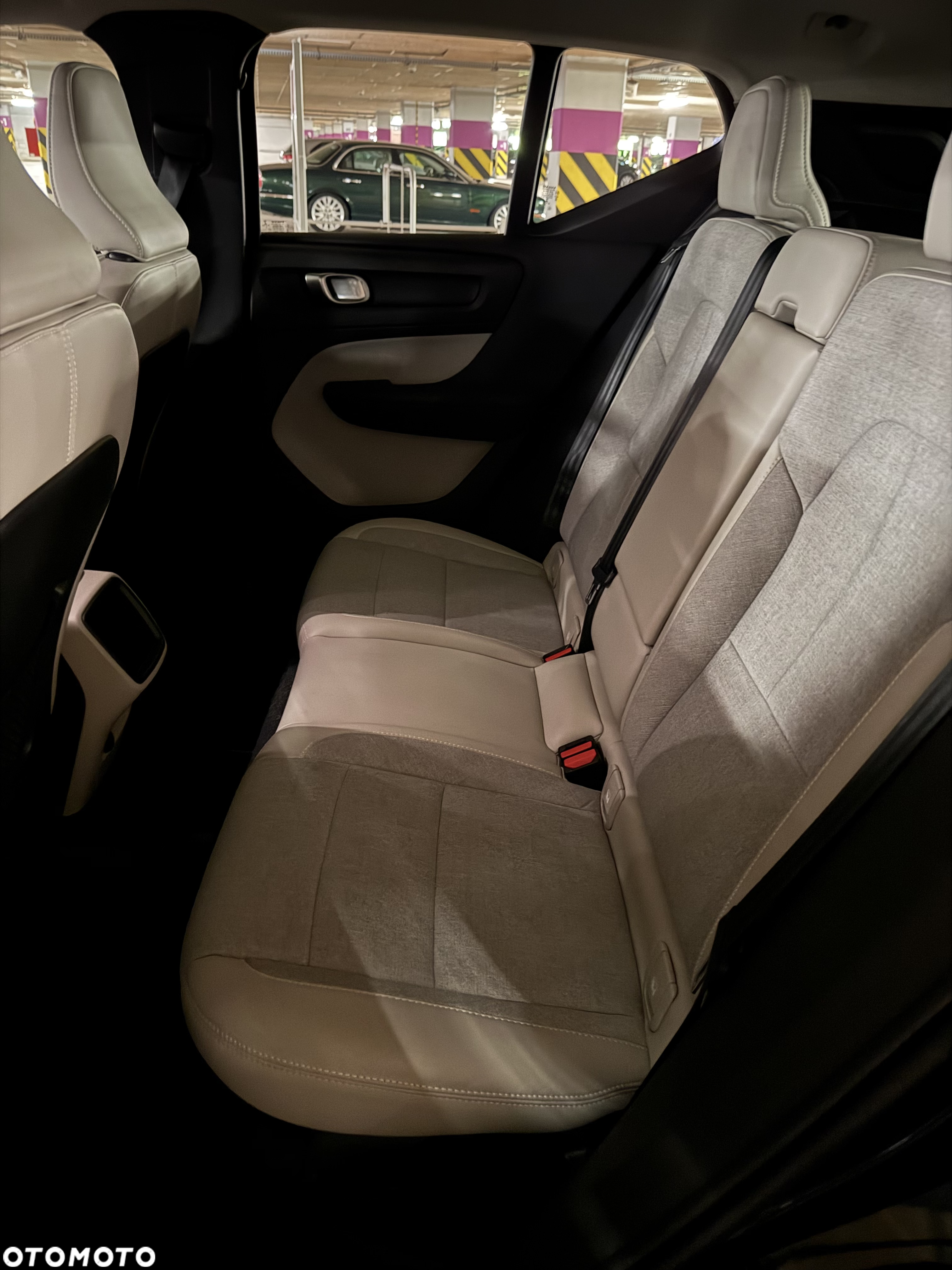 Volvo XC 40 T3 Momentum Pro - 10