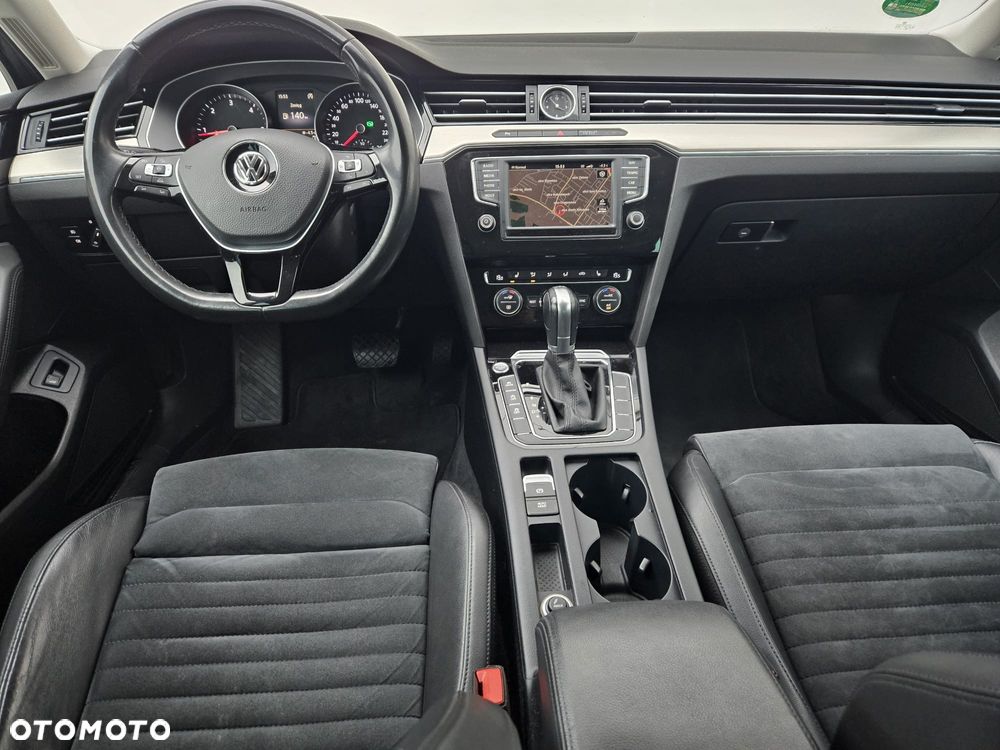 Volkswagen Passat - 9