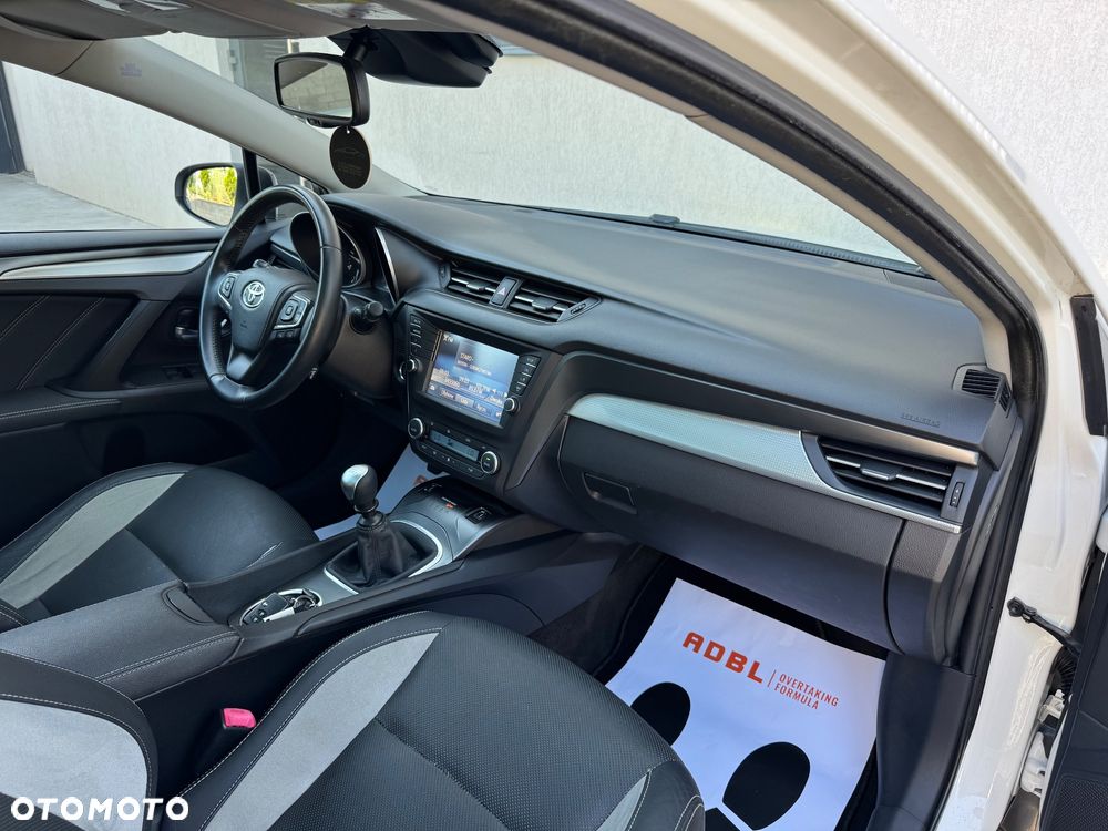 Toyota Avensis 2.0 D-4D Selection - 20