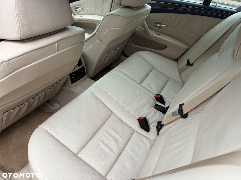 BMW Seria 5 - 23