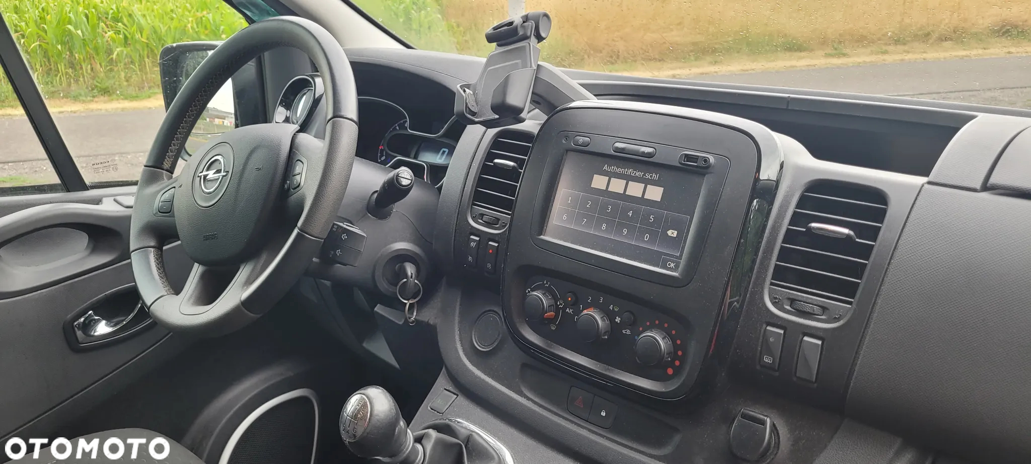 Opel Vivaro - 13