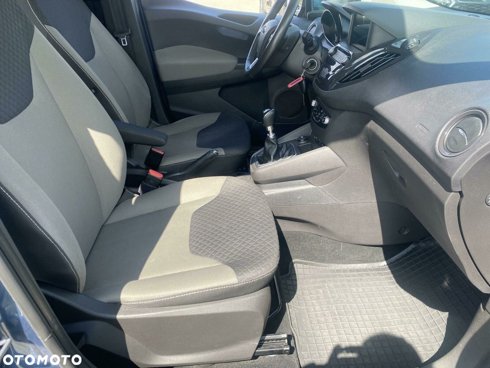 Ford Tourneo Courier - 15