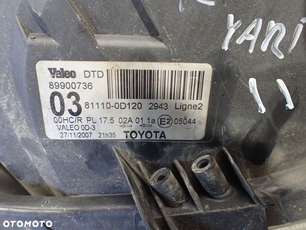 LAMPA PRAWA PRZEDNIA TOYOTA YARIS II 1.4 81110-0D120 - 4