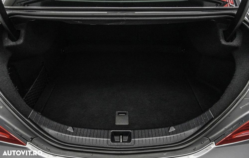 Mercedes-Benz CLA - 21
