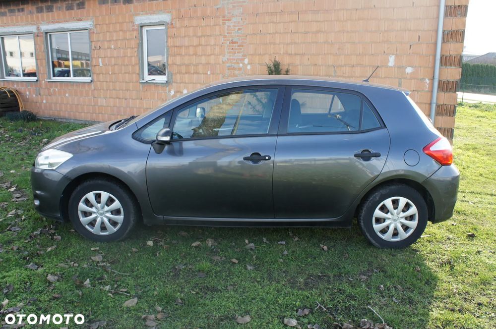 Toyota Auris 1.4 D-4D Luna EU5 - 3