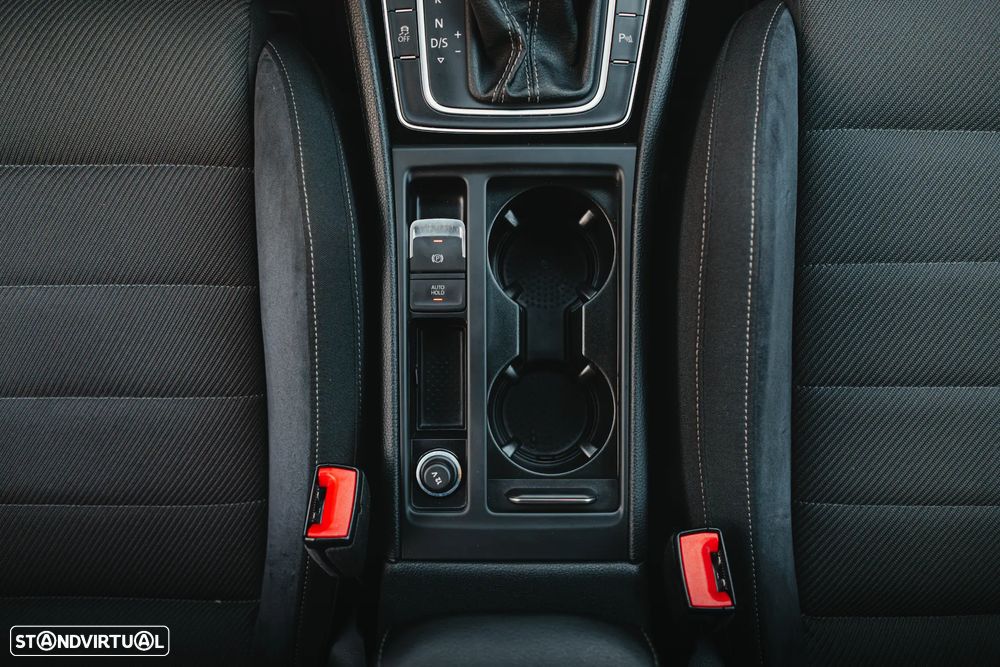 VW Golf 2.0 TSI R DSG - 29