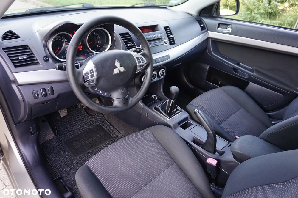 Mitsubishi Lancer - 22