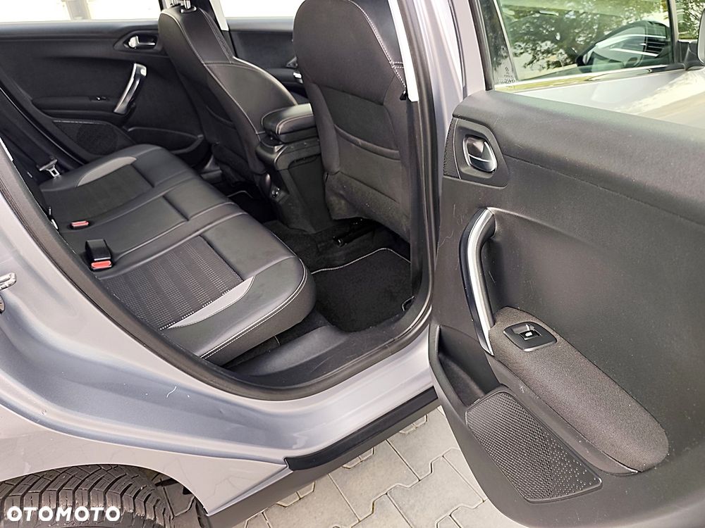 Peugeot 2008 - 19