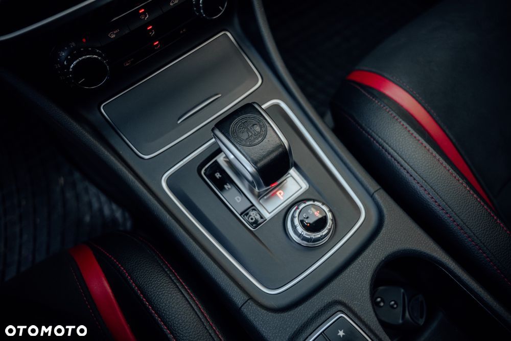 Mercedes-Benz Klasa A AMG 45 4-Matic - 19