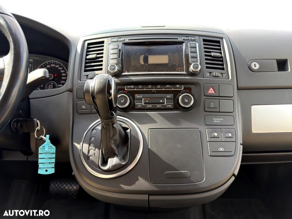 Volkswagen Multivan - 16
