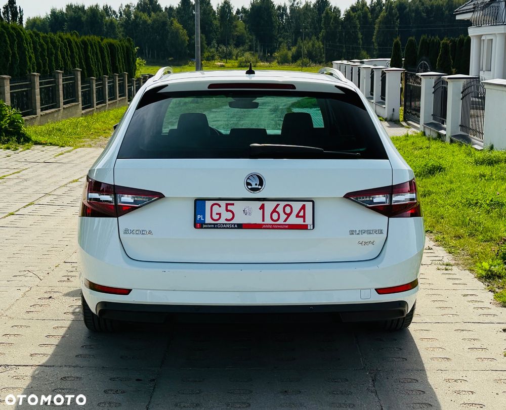 Skoda Superb 2.0 TDI 4x4 L&K DSG - 7
