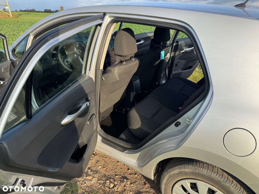 Toyota Auris - 9