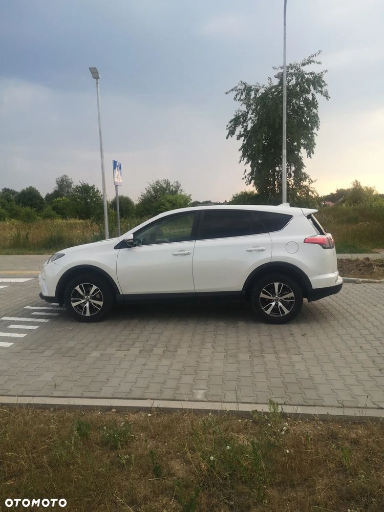 Toyota RAV4 2.0 D-4D Style 4x2 - 4