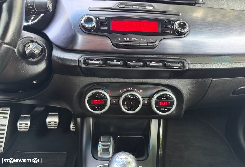 Alfa Romeo Giulietta 1.6 JTDM Exclusive - 15