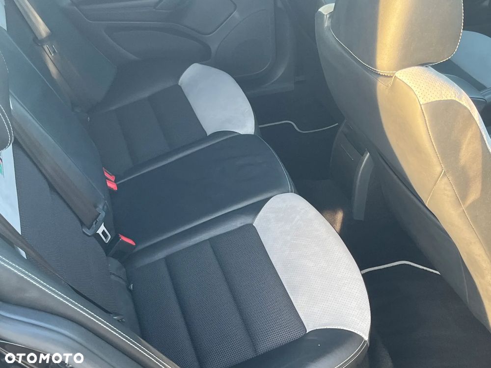 Skoda Octavia 2.0 TDI DPF RS DSG - 39