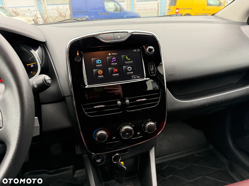 Renault Clio 1.2 16V 75 LIMITED - 14