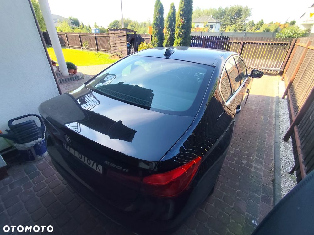 BMW Seria 5 520d Luxury Line - 4