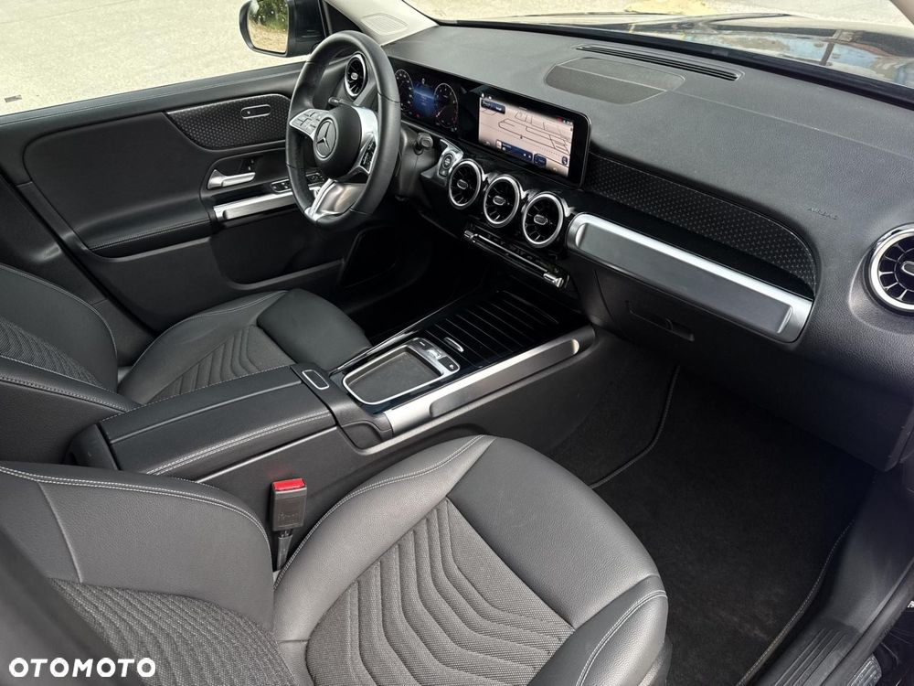 Mercedes-Benz GLB - 26