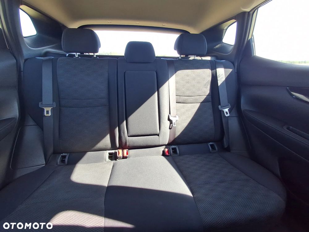 Nissan Qashqai 1.6 DCi N-Connecta EU6 - 22