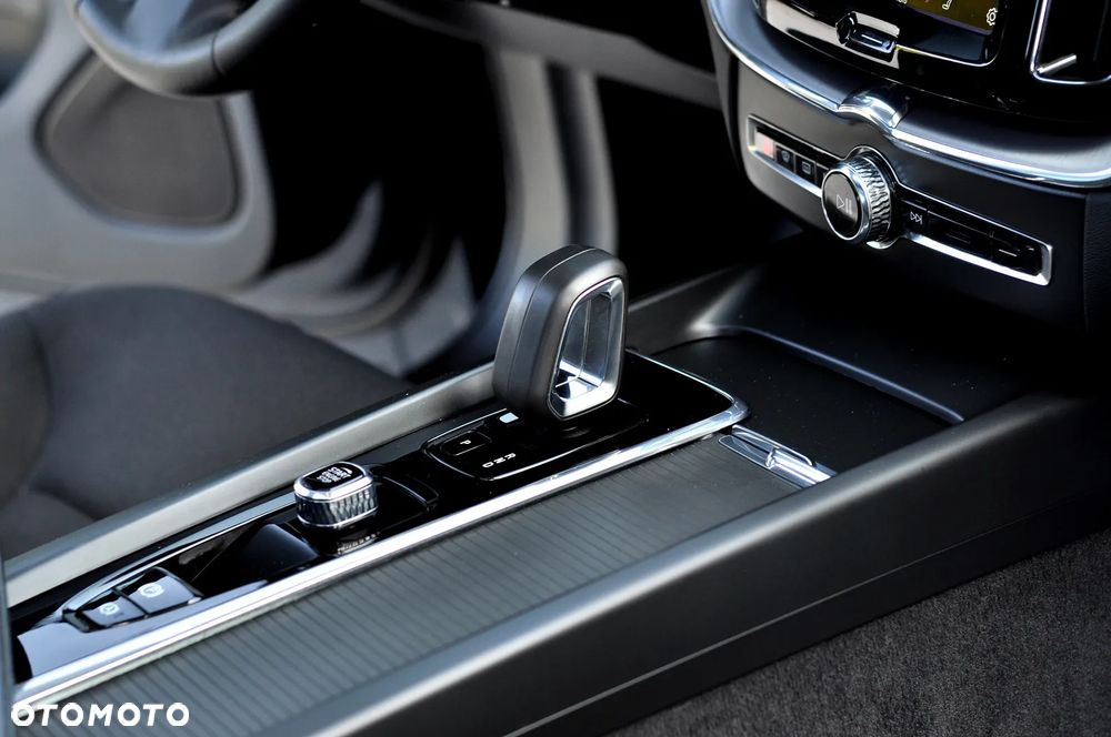 Volvo XC 60 T6 AWD Plug-In Hybrid Inscription Expression - 24
