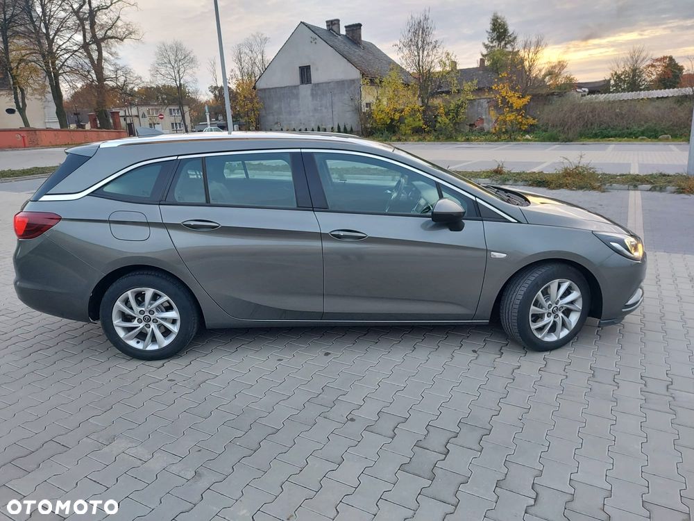 Opel Astra 1.6 CDTI Cosmo - 3