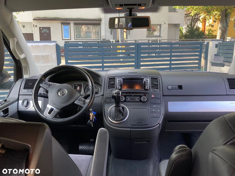 Volkswagen Multivan - 16