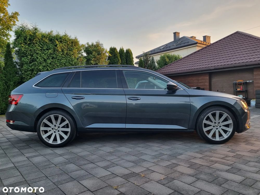 Skoda Superb 1.6 TDI DSG Style - 23