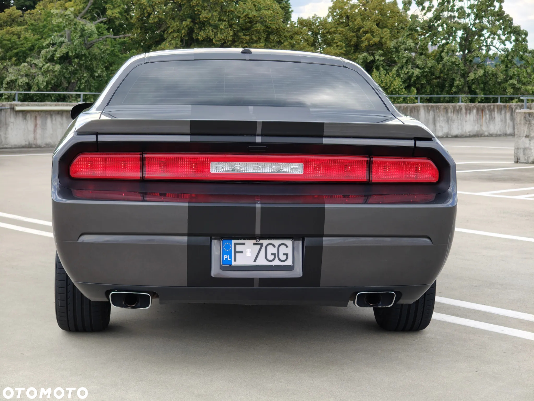 Dodge Challenger - 8