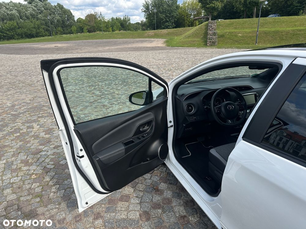 Toyota Yaris - 17