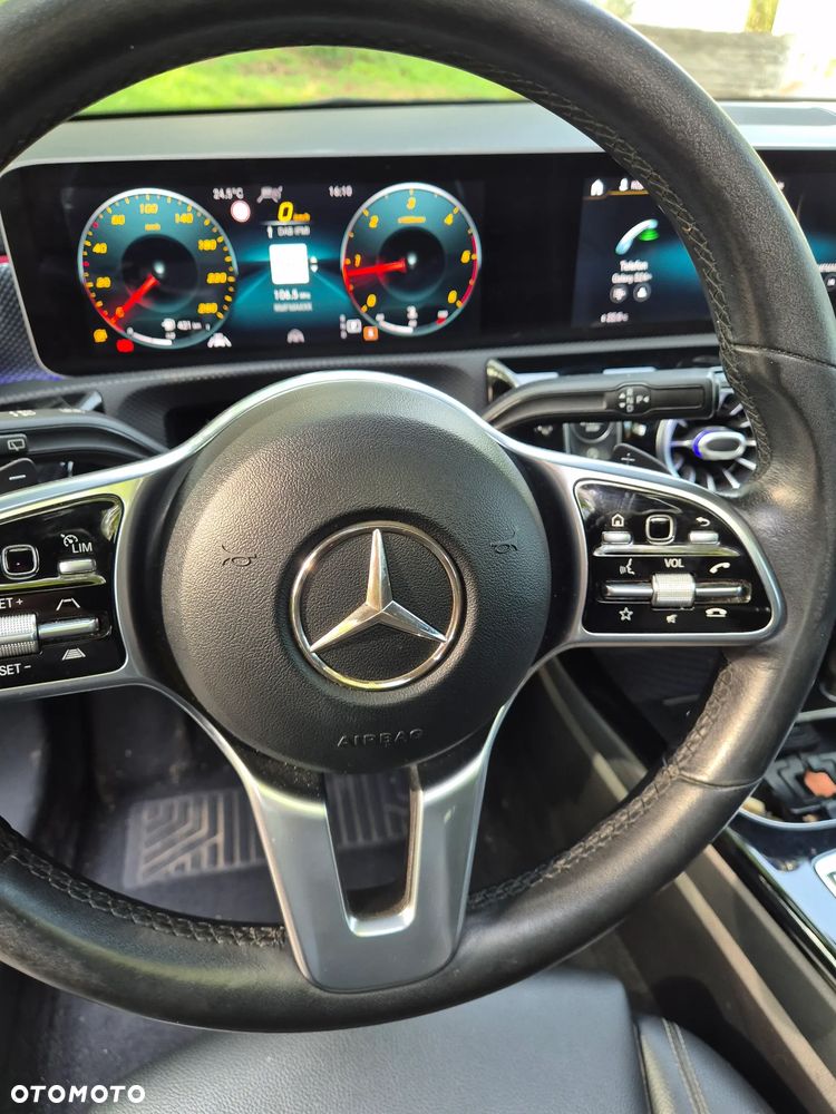 Mercedes-Benz CLA 220 d AMG Line 8G-DCT - 17