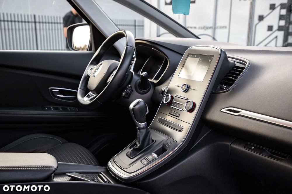 Renault Scenic - 17