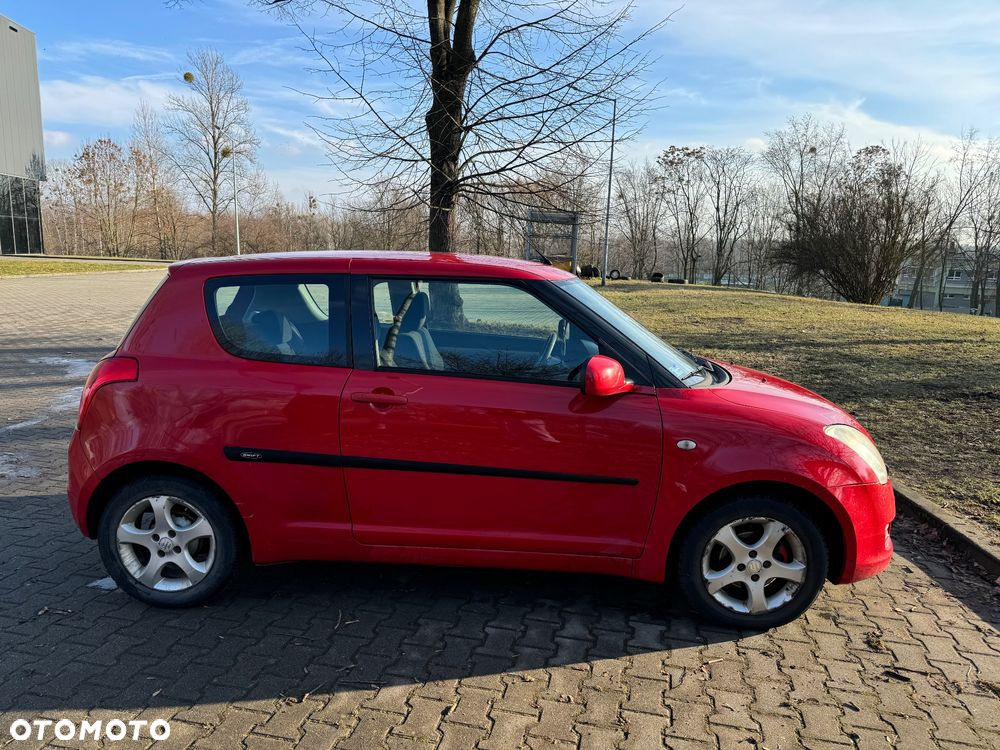Suzuki Swift - 3
