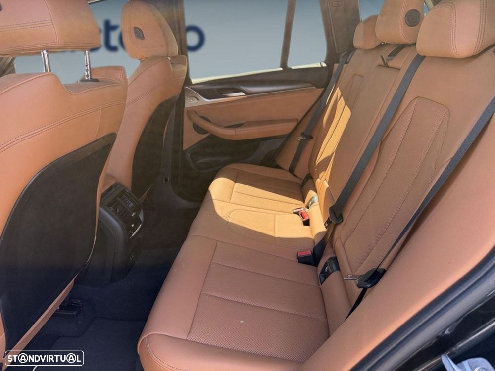 BMW X3 30 e xDrive Pack M — fotografia 13