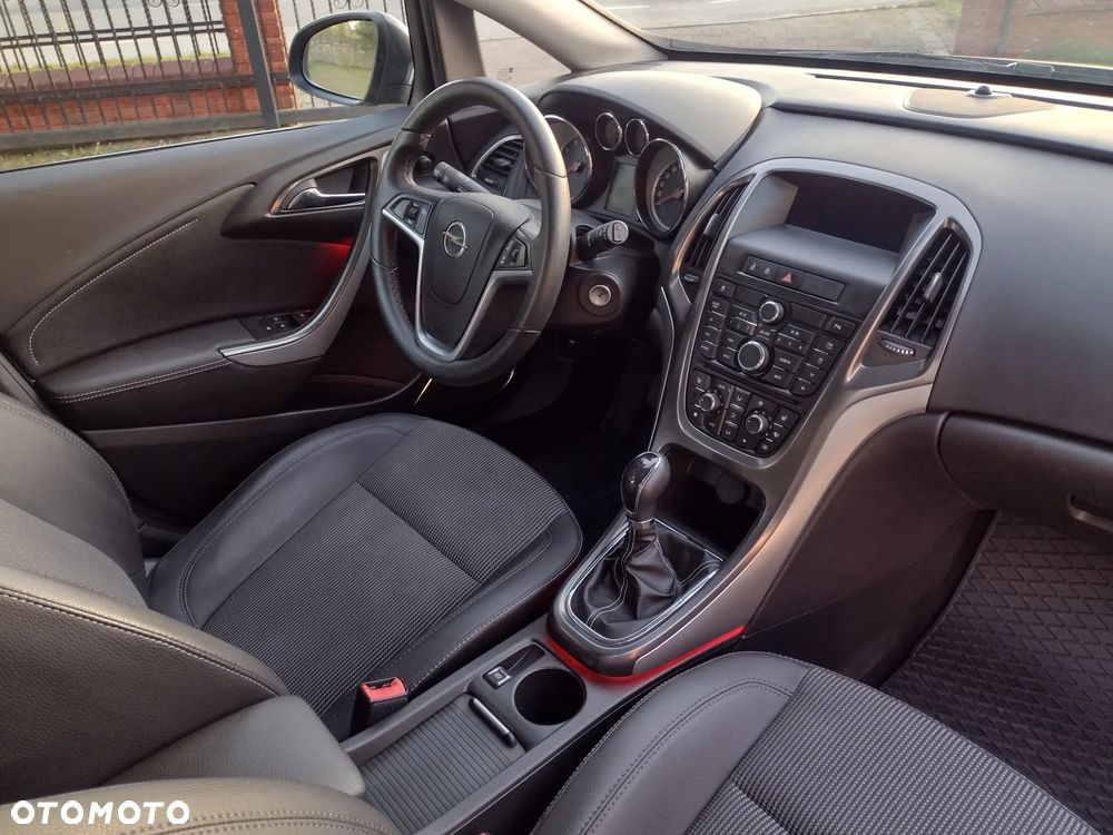 Opel Astra 1.4 Turbo Exklusiv - 5