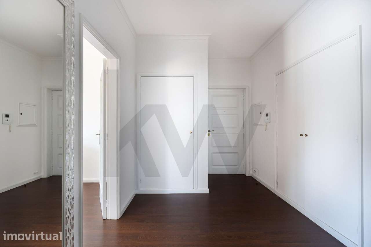 Penthouse com Vistas Desafogadas, localizada em Vila Nova de Gaia - Grande imagem: 2/28