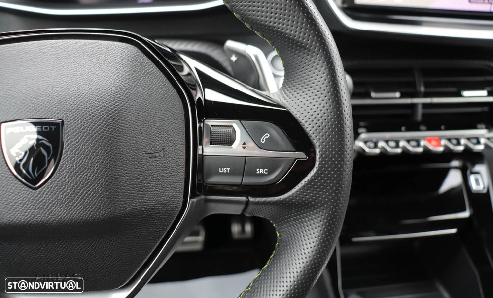 Peugeot 2008 PureTech 130 EAT8 GT - 27