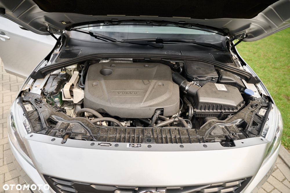 Volvo V60 D3 Geartronic Momentum - 16