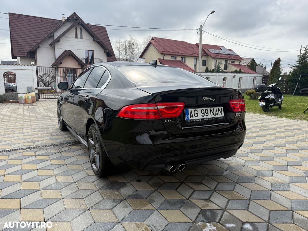 Jaguar XE D180 Aut. R-Dynamic SE - 13