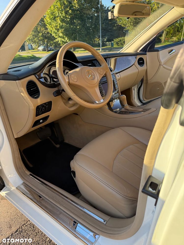 Mercedes-Benz CLS - 17