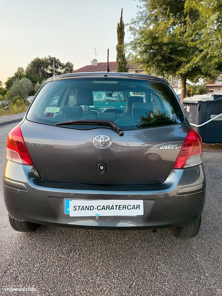 Toyota Yaris 1.4 D-4D Sol High Pack MM - 8