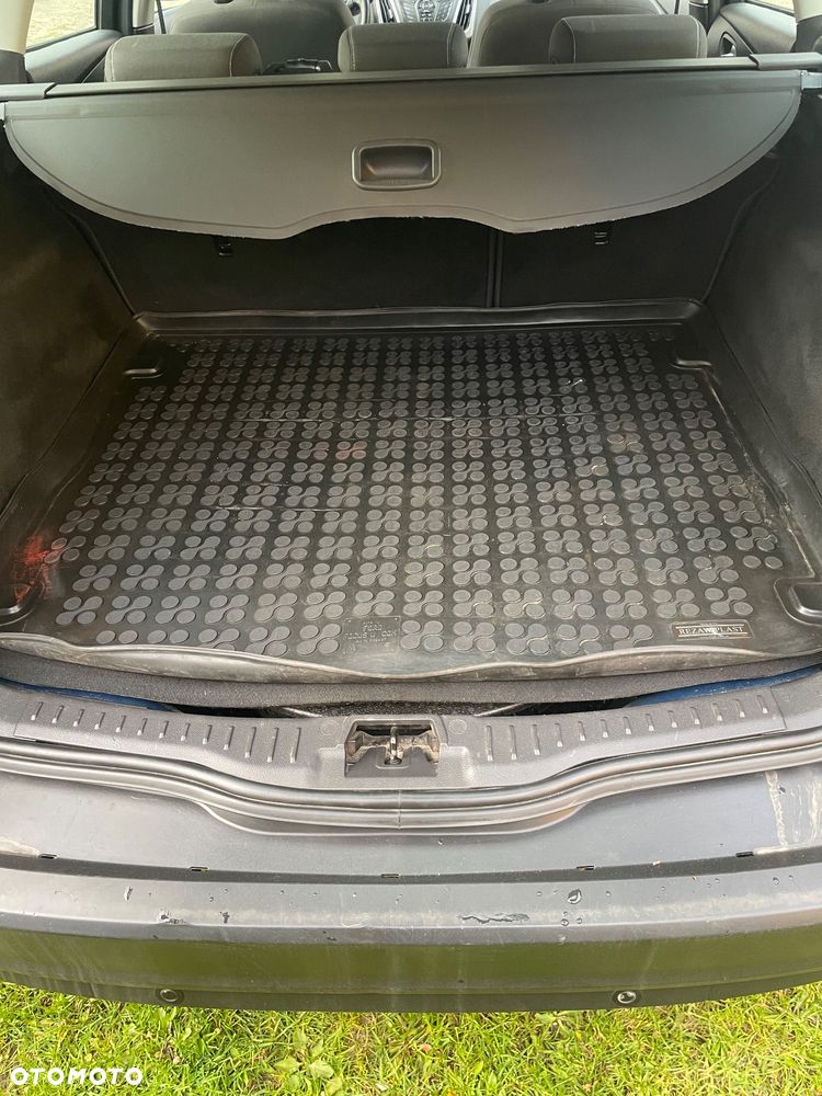 Ford Focus 1.6 Edition - 11