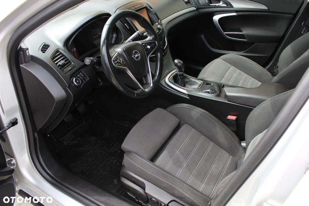 Opel Insignia - 14